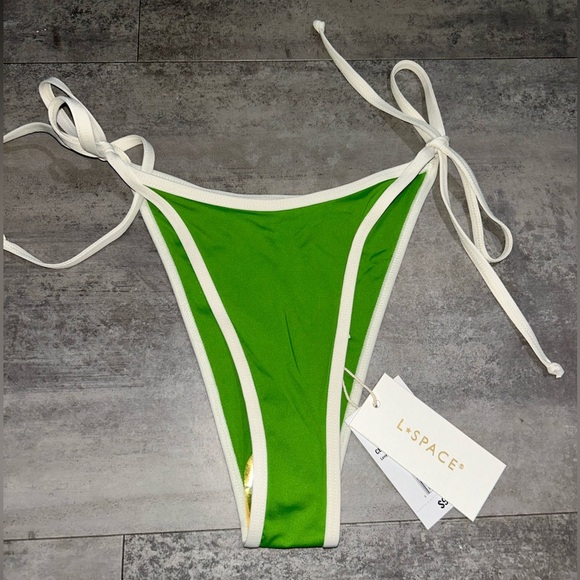 L*SPACE levy Bikini bottom bitsy in palm cream - Picture 4 of 8